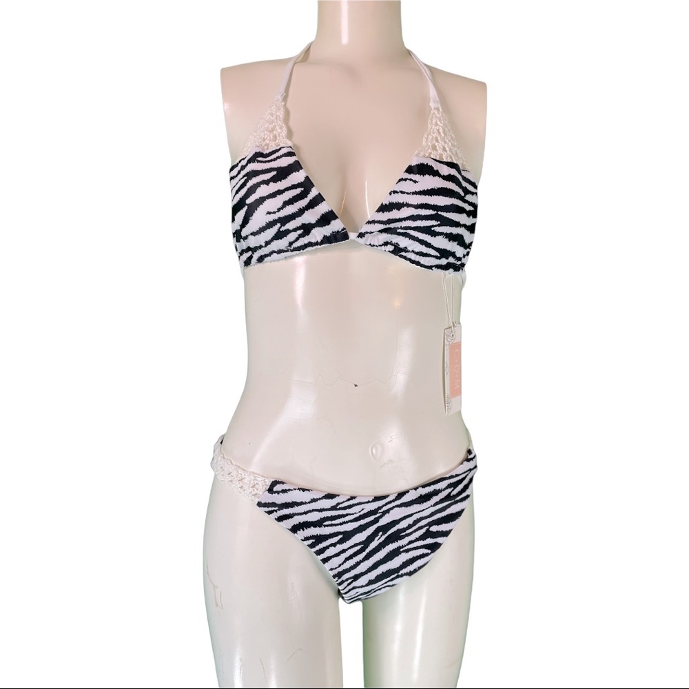 Zebra print with crochet trim